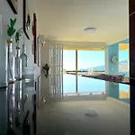 Διαμέρισμα Luxury Diva Sea View Apartment, Bougainville Bay