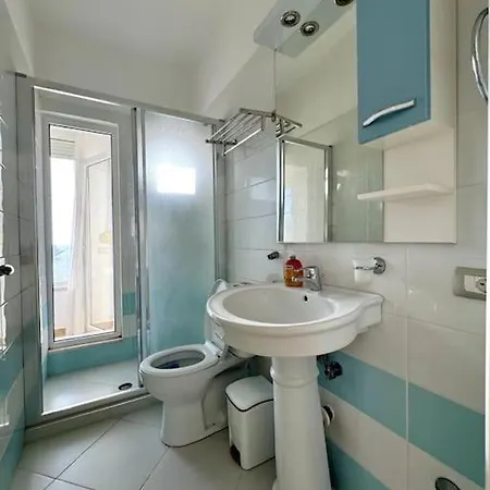 Daire Luxury Diva Sea View Apartment, Bougainville Bay Saranda