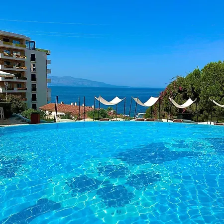Luxury Diva Sea View Apartment, Bougainville Bay Apartment