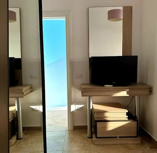 Luxury Diva Sea View Apartment, Bougainville Bay Appartement *