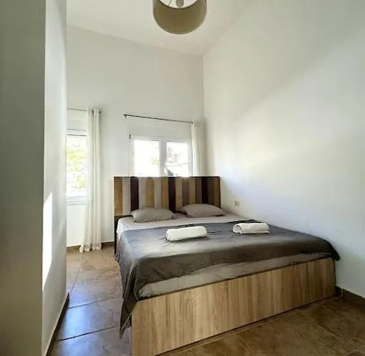 Luxury Diva Sea View Apartment, Bougainville Bay